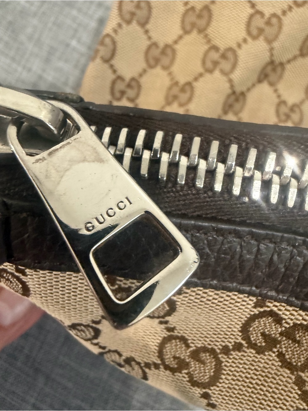 Gucci Brown GG Supreme Canvas Duffel Bag - Picture 3 of 11